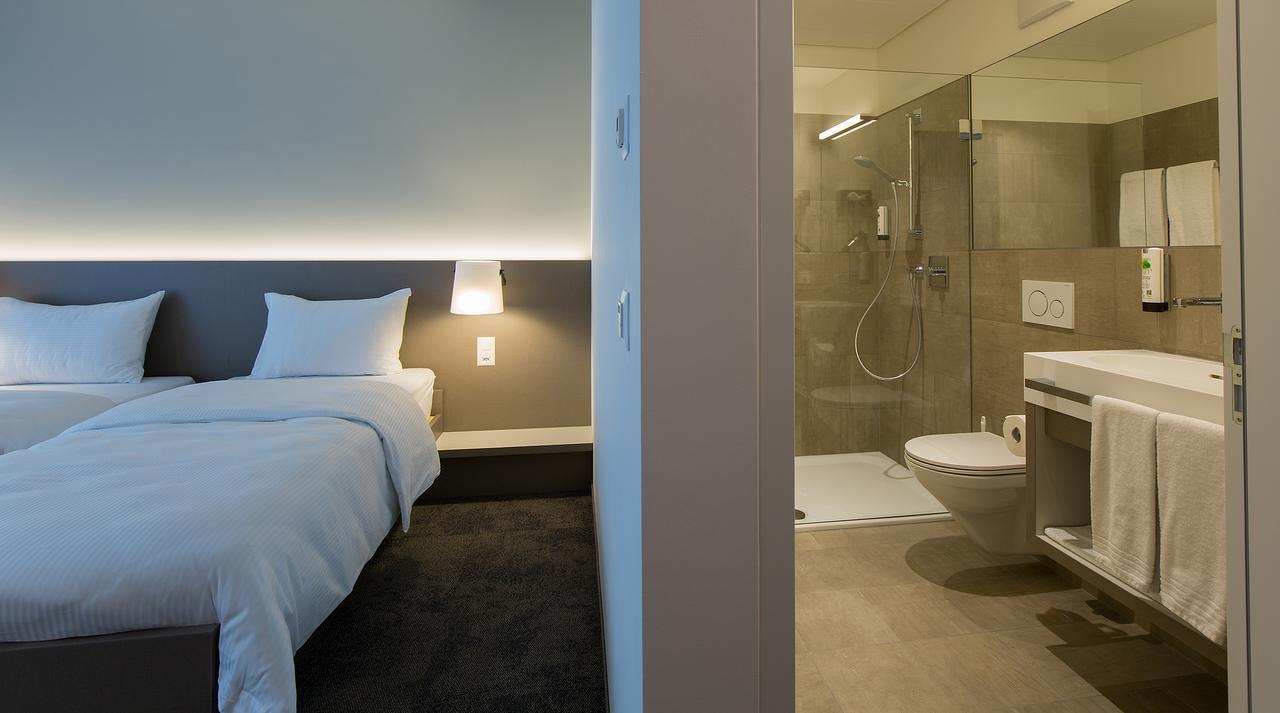 B_Smart Motel Ландкварт Экстерьер фото