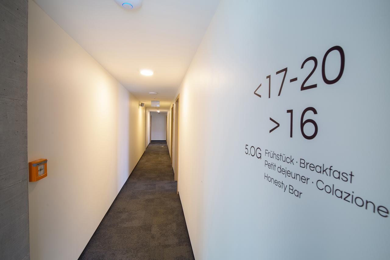 B_Smart Motel Ландкварт Экстерьер фото